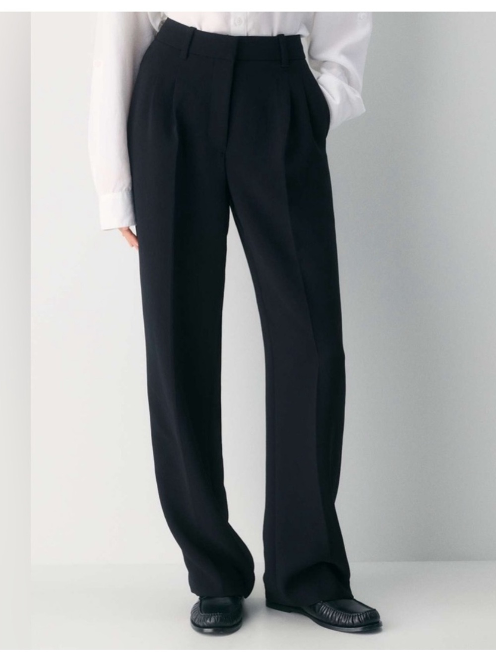Aritzia Wilfred The Effortless Pant Crepette High Rise Wide Leg In Black Size 2